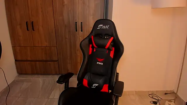 Snapshot of Jake_simons chatting on 09/21/25, 04:03 Jake simons online show from 09/21/25, 04:03