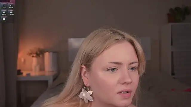 missbeatriss online show from 11/26/25, 03:57