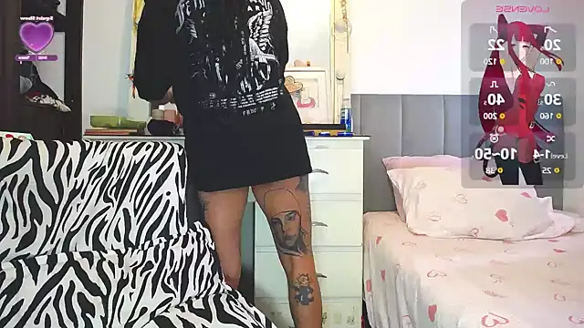 girl tatto13 online show from 02/23/26, 12:35