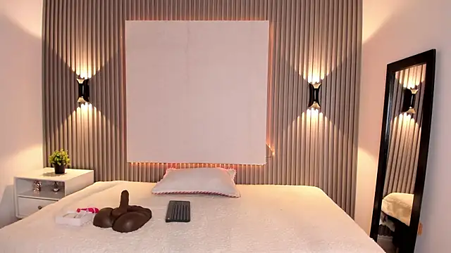 Zafiiraa online show from 03/05/25, 12:33