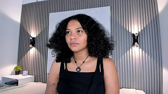 Zafiiraa online show from 02/04/26, 12:22