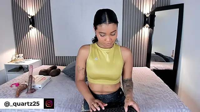 Zafiiraa online show from 04/21/26, 03:35