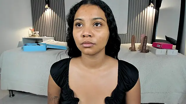 Zafiiraa online show from 05/08/26, 03:45