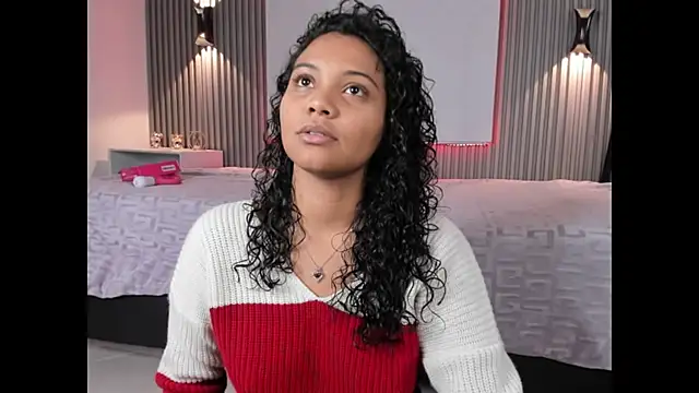 Zafiiraa online show from 06/05/26, 05:58
