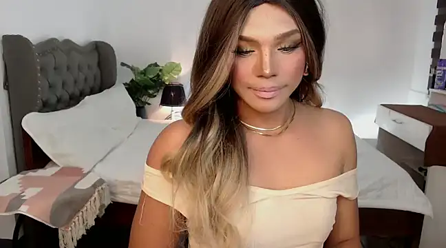 liaa lurrecams online show from 01/08/25, 12:37