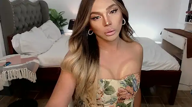 liaa lurrecams online show from 01/20/25, 10:51