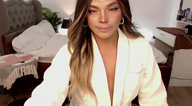 liaa lurrecams online show from 01/24/25, 03:45