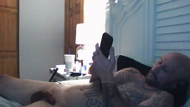 Snapshot of J-Dubb chatting on 11/16/25, 05:35 J-Dubb online show from 11/16/25, 05:35