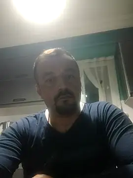 Snapshot of serkan201852 chatting on 12/24/24, 08:27 serkan201852 online show from 12/24/24, 08:27