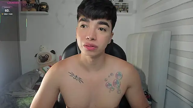 santy7v7 online show from 04/17/26, 01:25