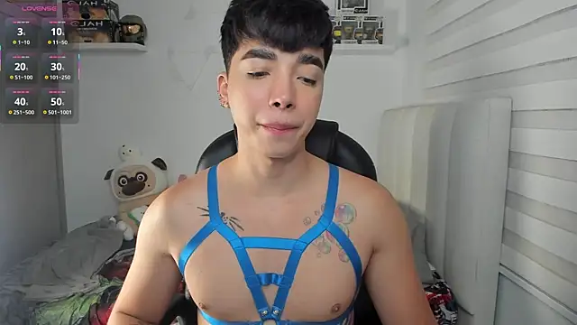 santy7v7 online show from 04/18/26, 01:37