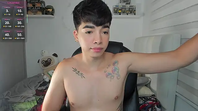 santy7v7 online show from 04/19/26, 01:32