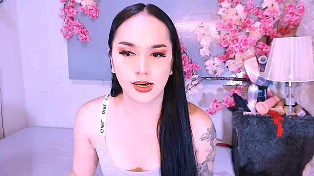 Oriental Tiara online show from 12/14/25, 11:26