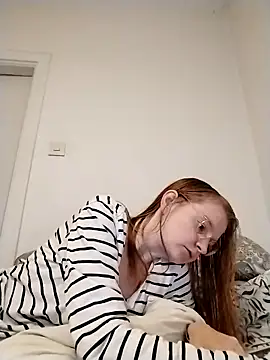 Snapshot of jannis1992 chatting on 09/17/25, 04:03 jannis1992 online show from 09/17/25, 04:03