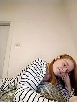 Snapshot of jannis1992 chatting on 09/18/25, 04:03 jannis1992 online show from 09/18/25, 04:03
