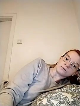 Snapshot of jannis1992 chatting on 10/22/25, 04:13 jannis1992 online show from 10/22/25, 04:13