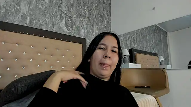 Lia sarahi online show from 09/22/25, 11:23