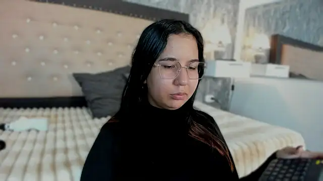 Lia sarahi online show from 10/22/25, 11:21