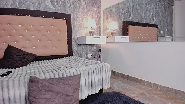 Lia sarahi online show from 11/24/25, 11:43