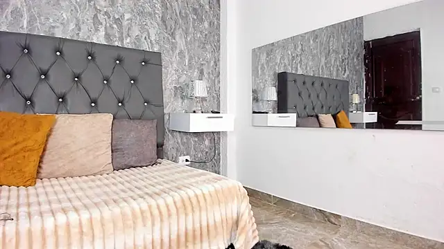 Lia sarahi online show from 02/18/26, 11:50