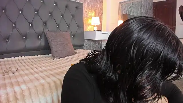 Lia sarahi online show from 03/04/26, 12:00