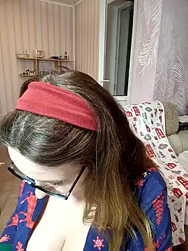 DienkaGreen online show from 12/22/24, 03:33