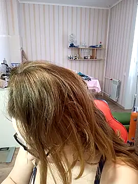 DienkaGreen online show from 02/23/25, 05:23