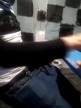 Wero4200 online show from 04/18/26, 01:37