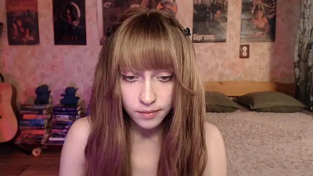 Snapshot of Friendly_Ellie chatting on 06/02/26, 12:34 Friendly Ellie online show from 06/02/26, 12:34