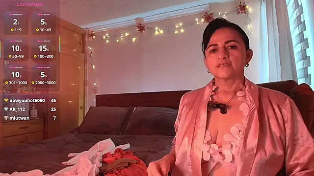 ISABEEL SOFIA01 online show from 03/15/26, 12:33