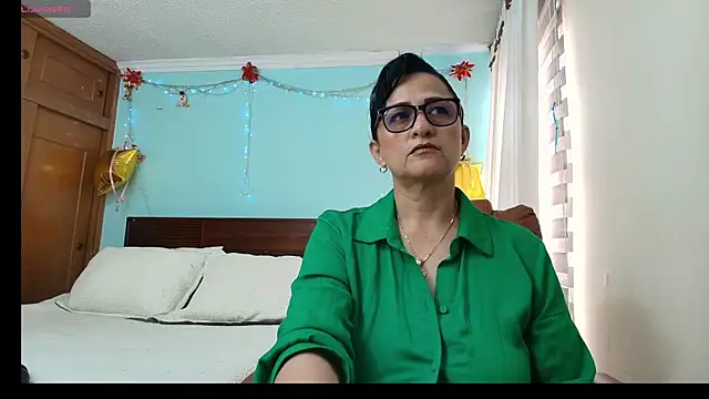 ISABEEL SOFIA01 online show from 07/18/26, 07:39