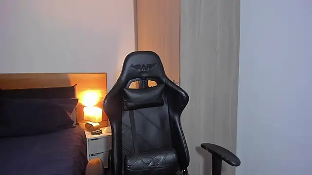 Justyn Torres online show from 12/04/24, 07:01