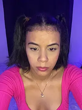 KLOE MARTINS online show from 02/02/26, 08:57