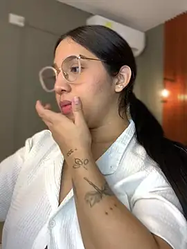 Snapshot of Amandanauty chatting on 12/27/24, 04:26 Amandanauty online show from 12/27/24, 04:26