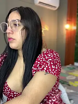 Snapshot of Amandanauty chatting on 01/02/25, 12:13 Amandanauty online show from 01/02/25, 12:13