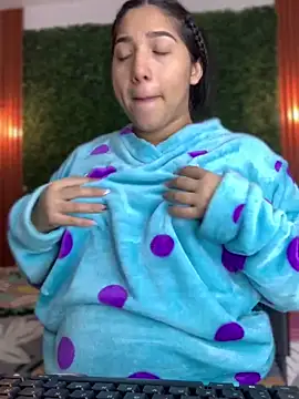 Snapshot of Amandanauty chatting on 01/04/25, 02:14 Amandanauty online show from 01/04/25, 02:14