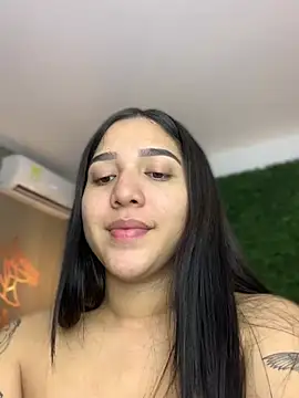 Snapshot of Amandanauty chatting on 01/19/25, 07:04 Amandanauty online show from 01/19/25, 07:04