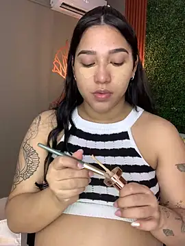 Snapshot of Amandanauty chatting on 02/01/25, 07:23 Amandanauty online show from 02/01/25, 07:23