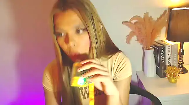 Snapshot of MajesticKitana chatting on 02/04/25, 06:46 MajesticKitana online show from 02/04/25, 06:46