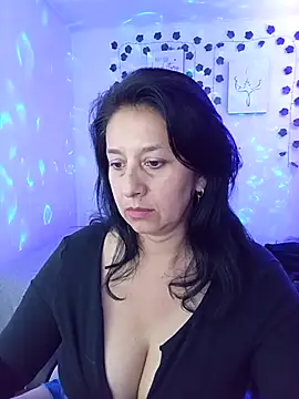 camilalatti online show from 02/17/25, 12:43