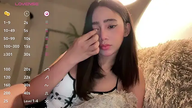 GenesisCastillano online show from 10/26/25, 09:37