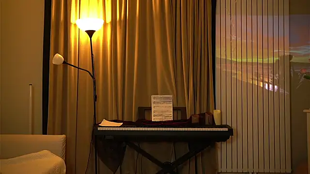 Your Nicolett online show from 04/21/26, 11:40