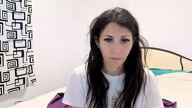Snapshot of sexyevalove chatting on 06/28/26, 02:39 sexyevalove online show from 06/28/26, 02:39