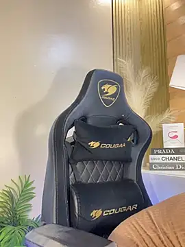 Snapshot of HeavenlyStar chatting on 02/05/25, 07:10 HeavenlyStar online show from 02/05/25, 07:10