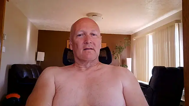 Snapshot of BasicAnt chatting on 05/29/26, 02:26 BasicAnt online show from 05/29/26, 02:26