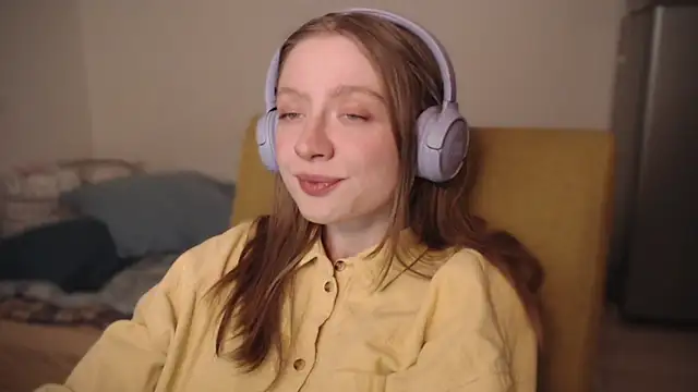 Snapshot of mollytuck chatting on 12/20/24, 01:54 mollytuck online show from 12/20/24, 01:54