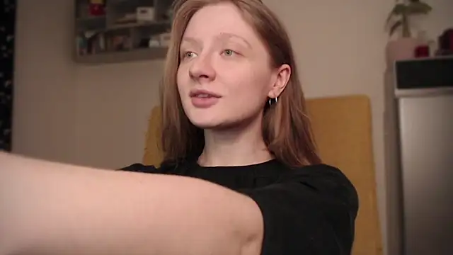 Snapshot of mollytuck chatting on 12/27/24, 05:59 mollytuck online show from 12/27/24, 05:59