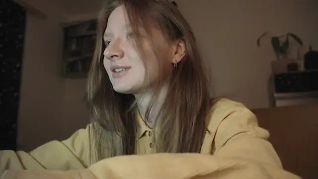 Snapshot of mollytuck chatting on 01/05/25, 04:16 mollytuck online show from 01/05/25, 04:16