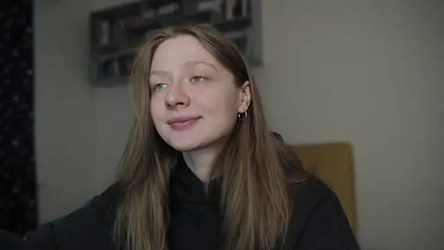 Snapshot of mollytuck chatting on 01/19/25, 12:06 mollytuck online show from 01/19/25, 12:06