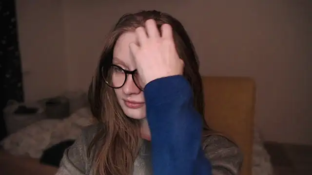 Snapshot of mollytuck chatting on 02/13/25, 03:35 mollytuck online show from 02/13/25, 03:35